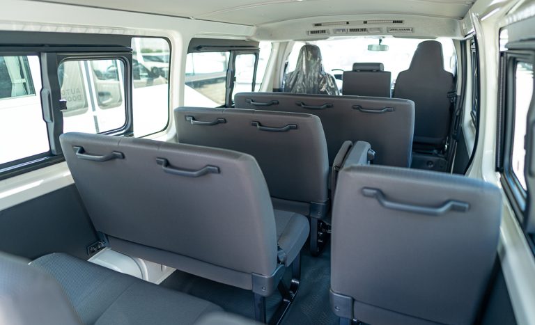 HIACE 2.5L DIESEL (15 PLACES)